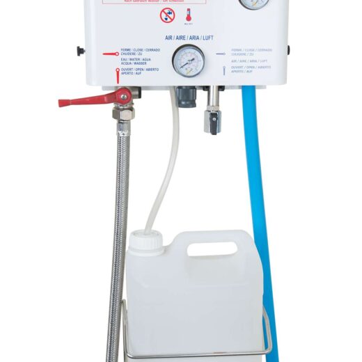 Centrale murale Seko ProFoam avec manomètres eau et air et bidon sur support