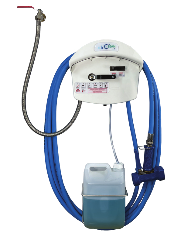 Centrale d’hygiène fermée à un produit, avec capot, tuyau bleu, pistolet et bidon